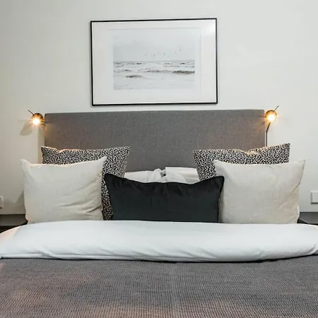 Inf3.3k- Stunning Close To Beaches