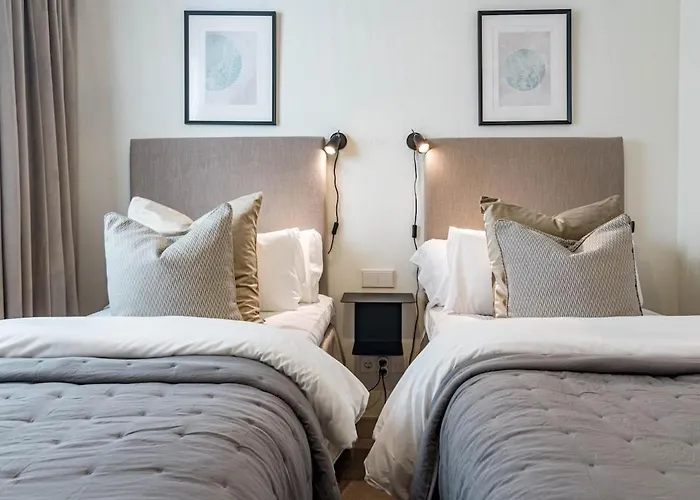 Inf3.3k- Stunning Close To Beaches